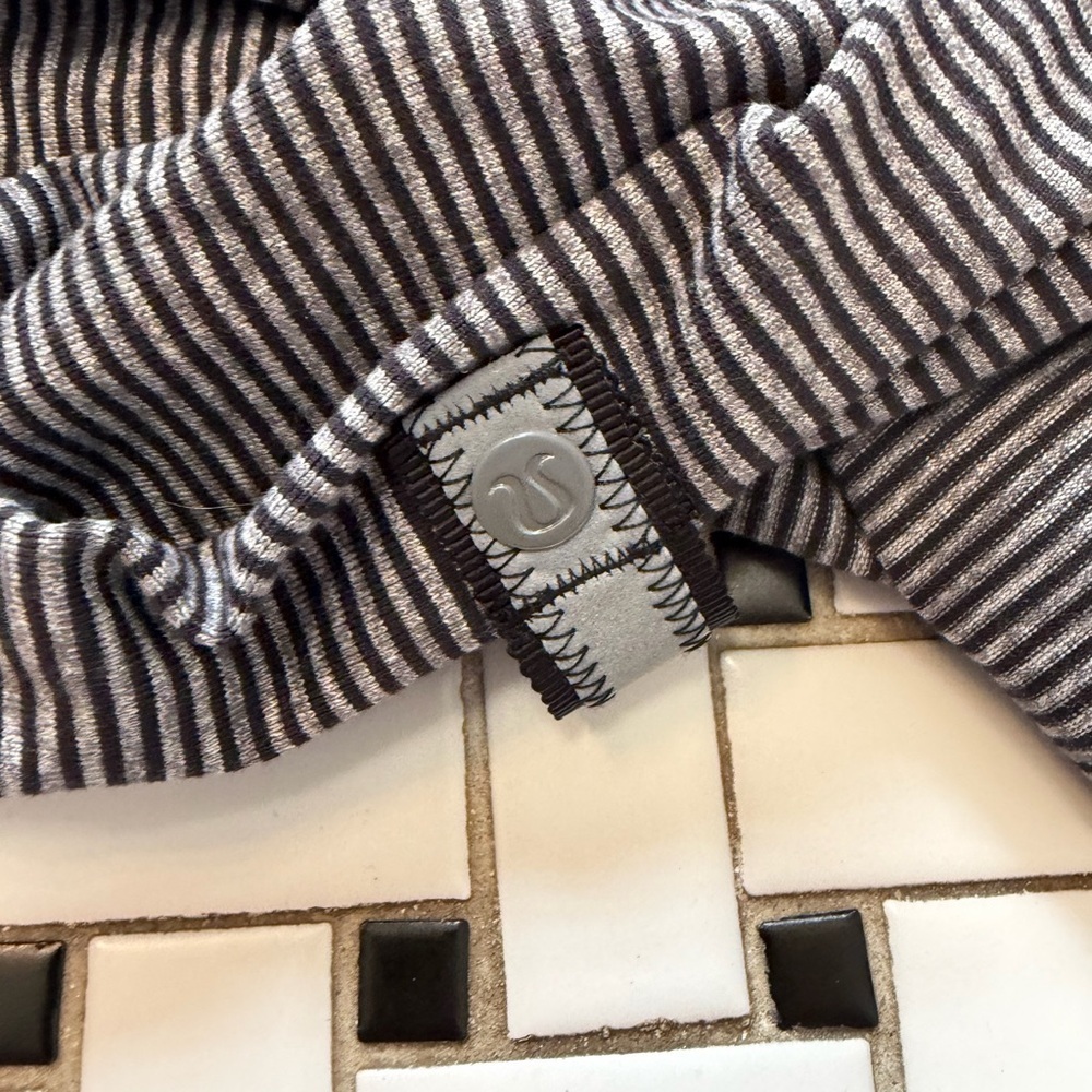 lululemon athletica Black and Gold Striped Scarf - Picture 7 of 10